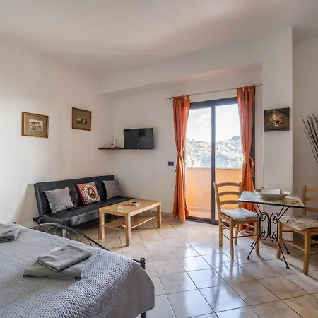 The Lemon Tree Apartament *