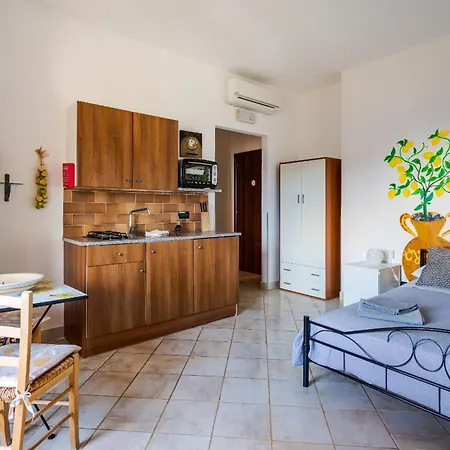 The Lemon Tree Апартаменты